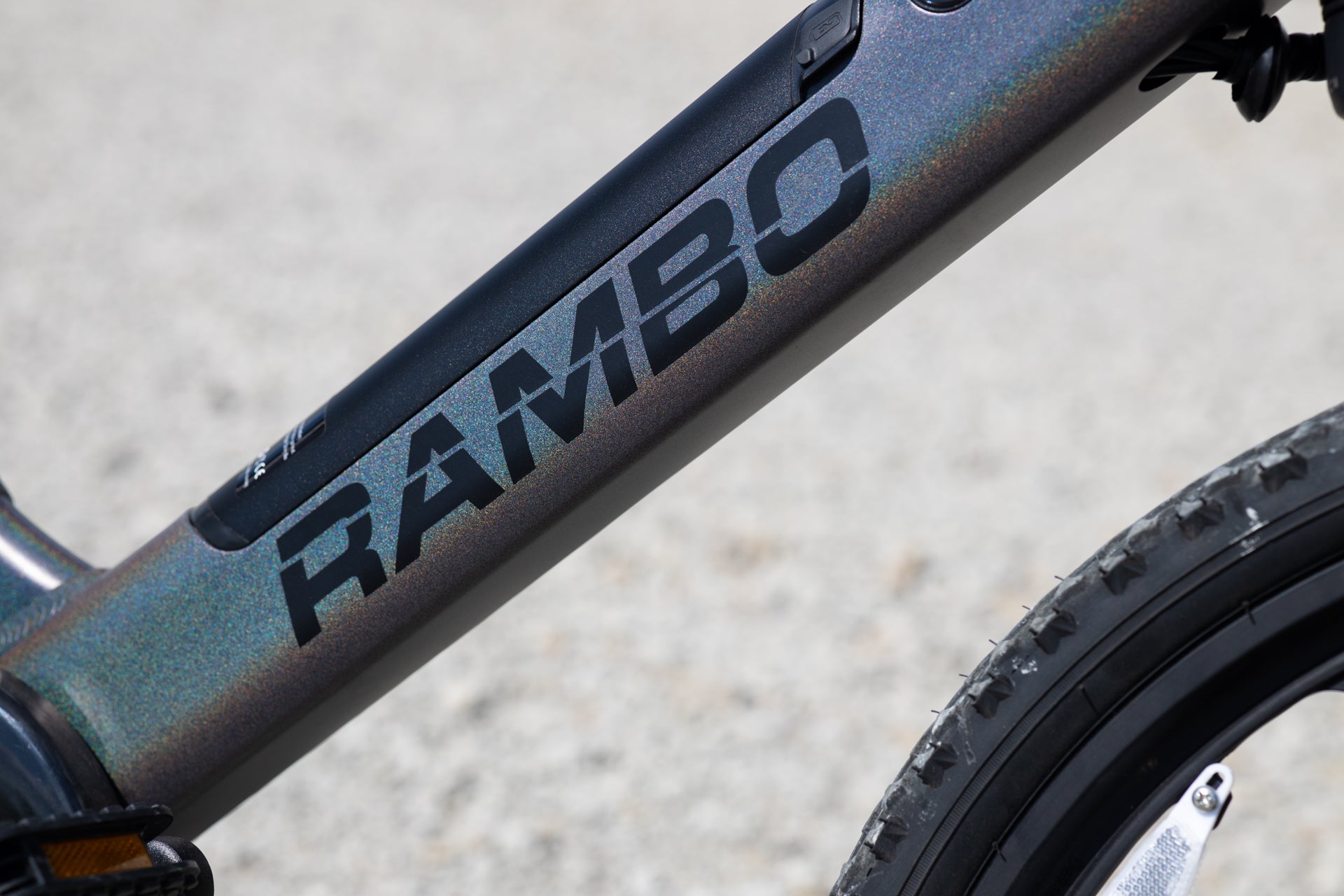 Rambo Kids 24 inch Chameleon Electric Bike