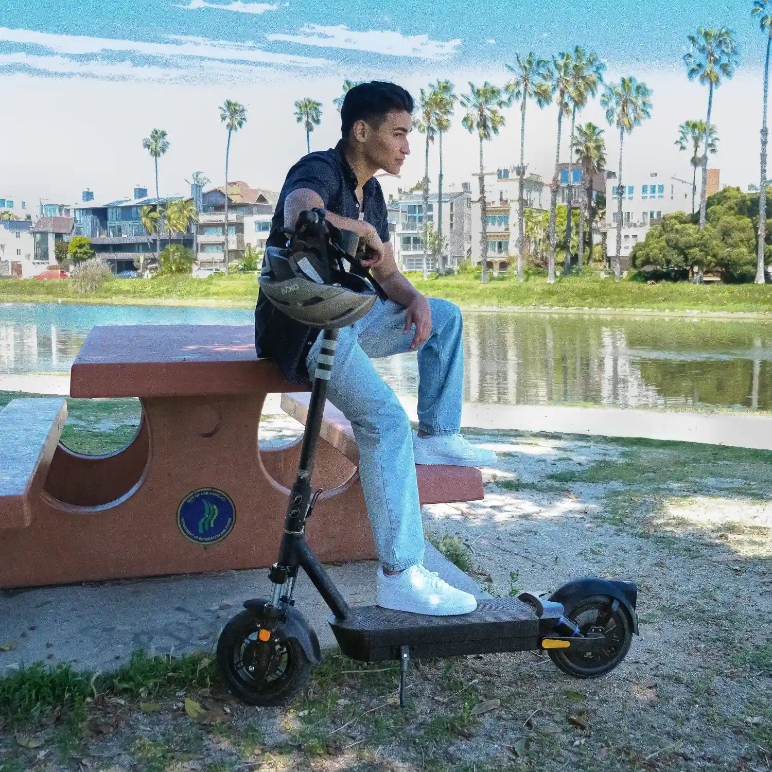 OKAI NEON Ultra ES40 High-Performance City Electric Scooter