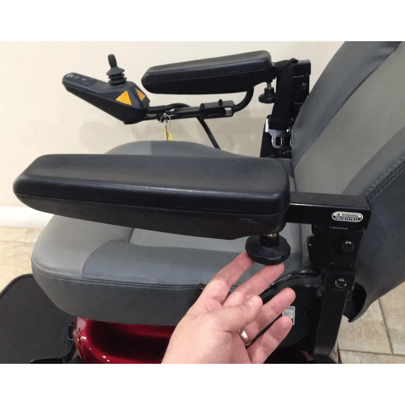 Shoprider Streamer Sport Mid-Size Rear-Wheel Drive Electric Wheelchair  Electric Bikes Paradise
