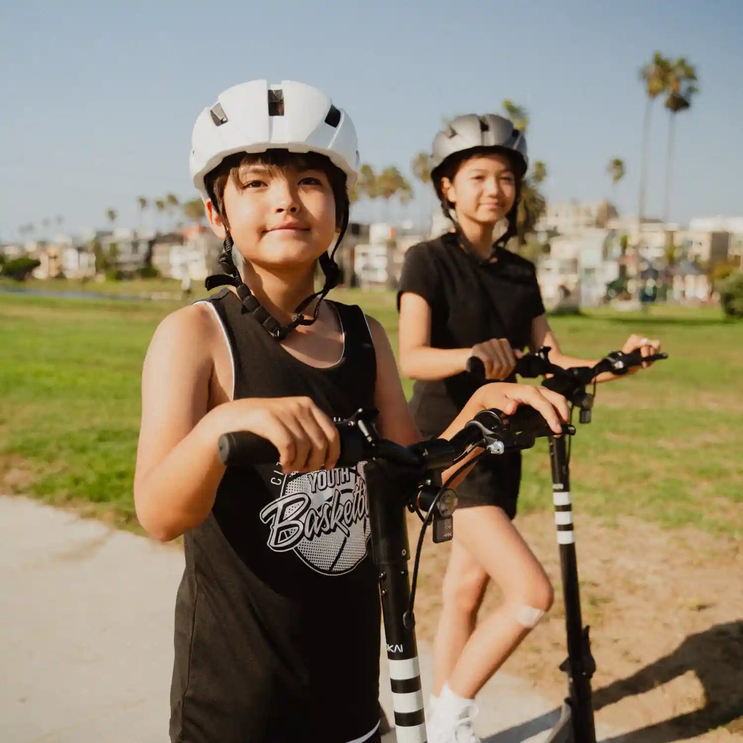 OKAI Zippy ES51 Lightweight Foldable Compact Commuter Electric Scooter