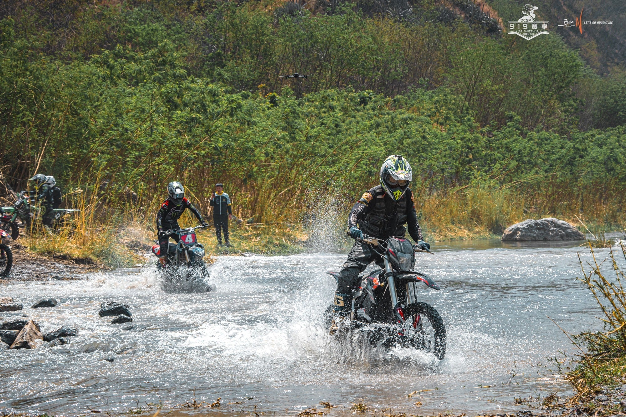 MotoTec Venom 72V 12000W Electric Dirt Bike